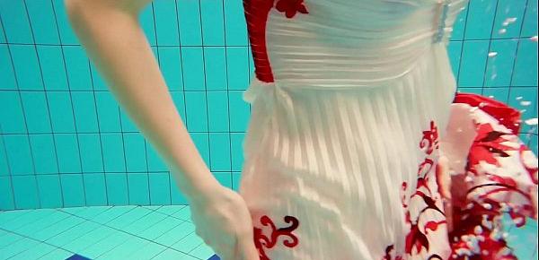  Hot underwater teen Marketa